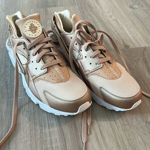 NW PERFECT CONDITION